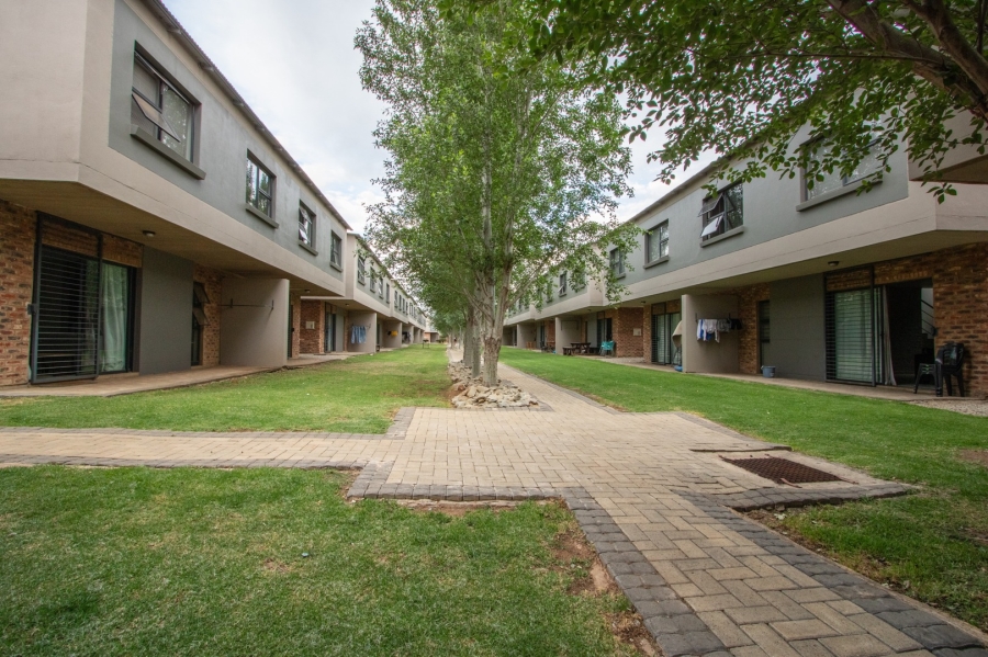 To Let 3 Bedroom Property for Rent in Mooivallei Park North West